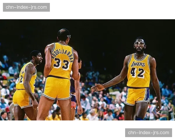 阿伦莫布利双塔组合 骑士禁区防守筑就禁飞区